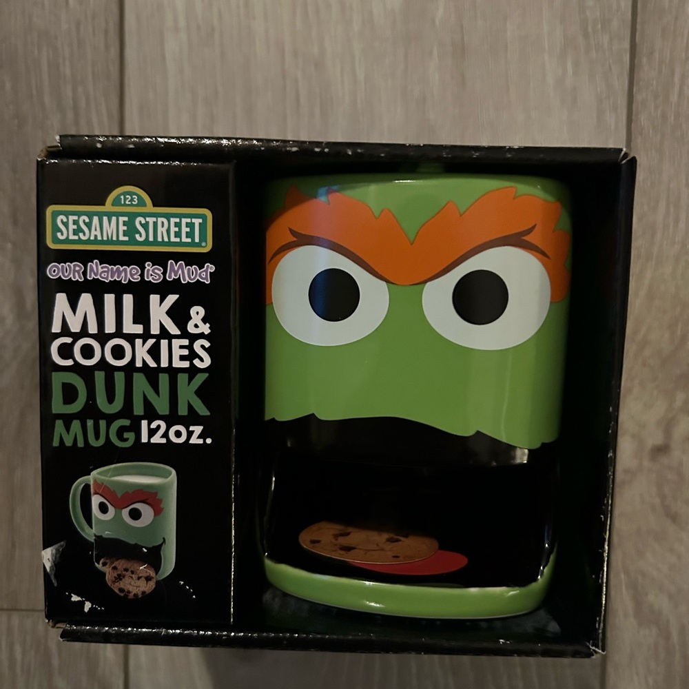 NEW Oscar the Grouch Sesame Street Milk and Cookies 12 oz Dunk Mug Stoneware